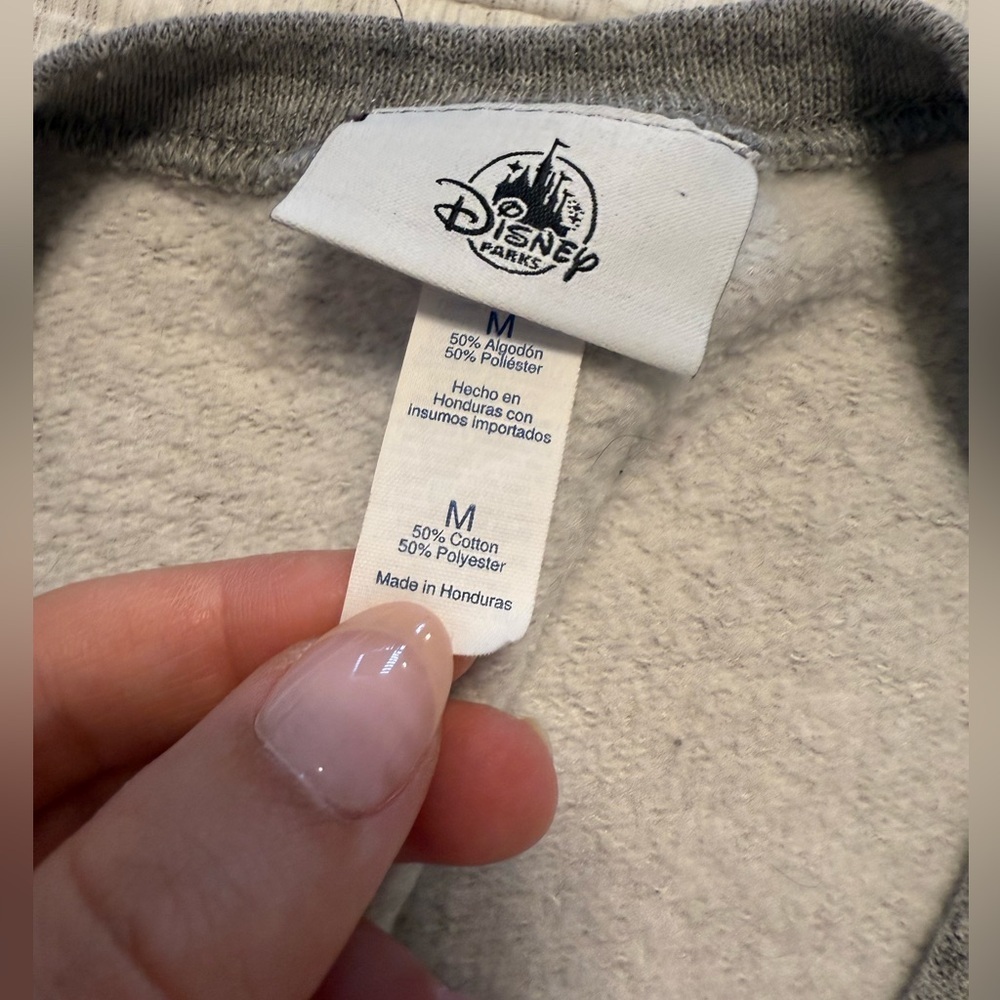 Walt Disney World Mickey & Friends Crewneck Sweatshirt Medium - Picture 6 of 7